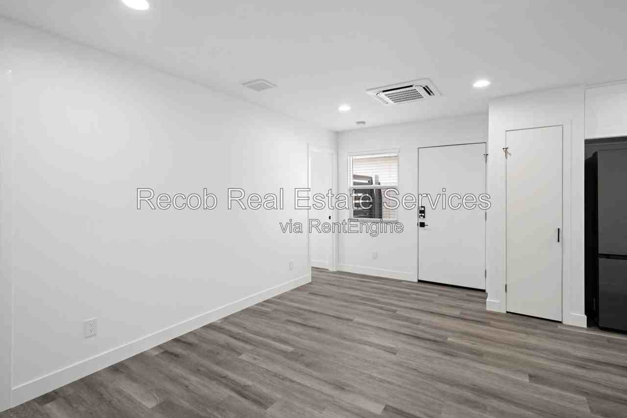 6644 Rockglen Ave #6634 - Photo 4 of 17