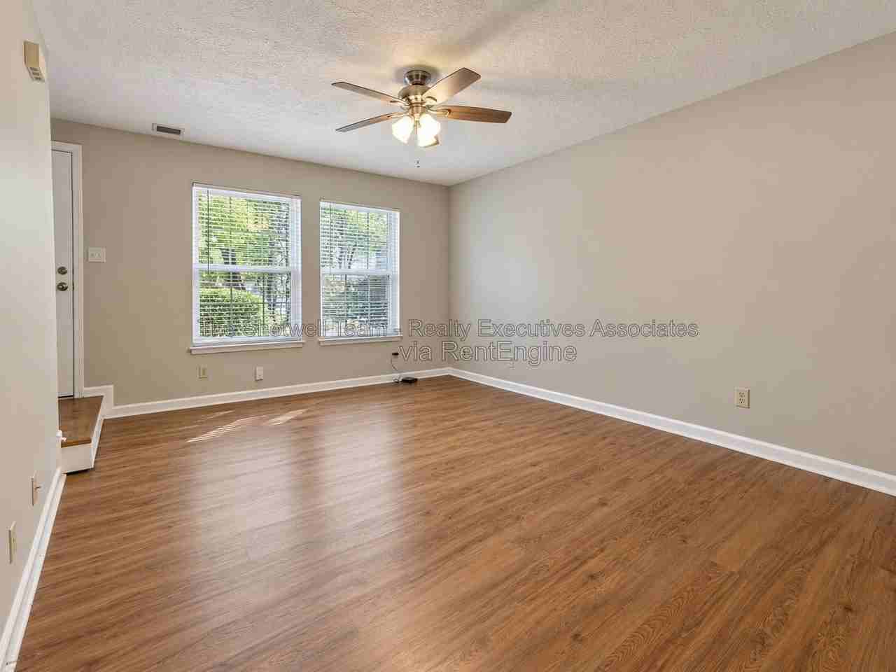 1443 Schoolcraft Way - Photo 3 of 12