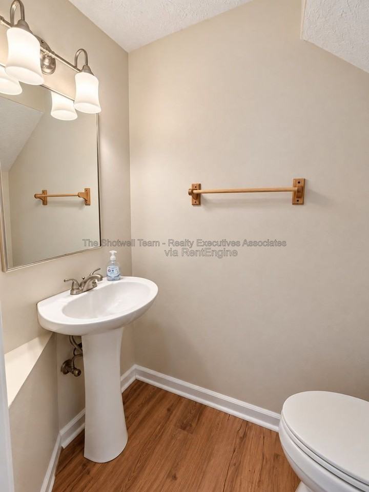 1443 Schoolcraft Way - Photo 7 of 12