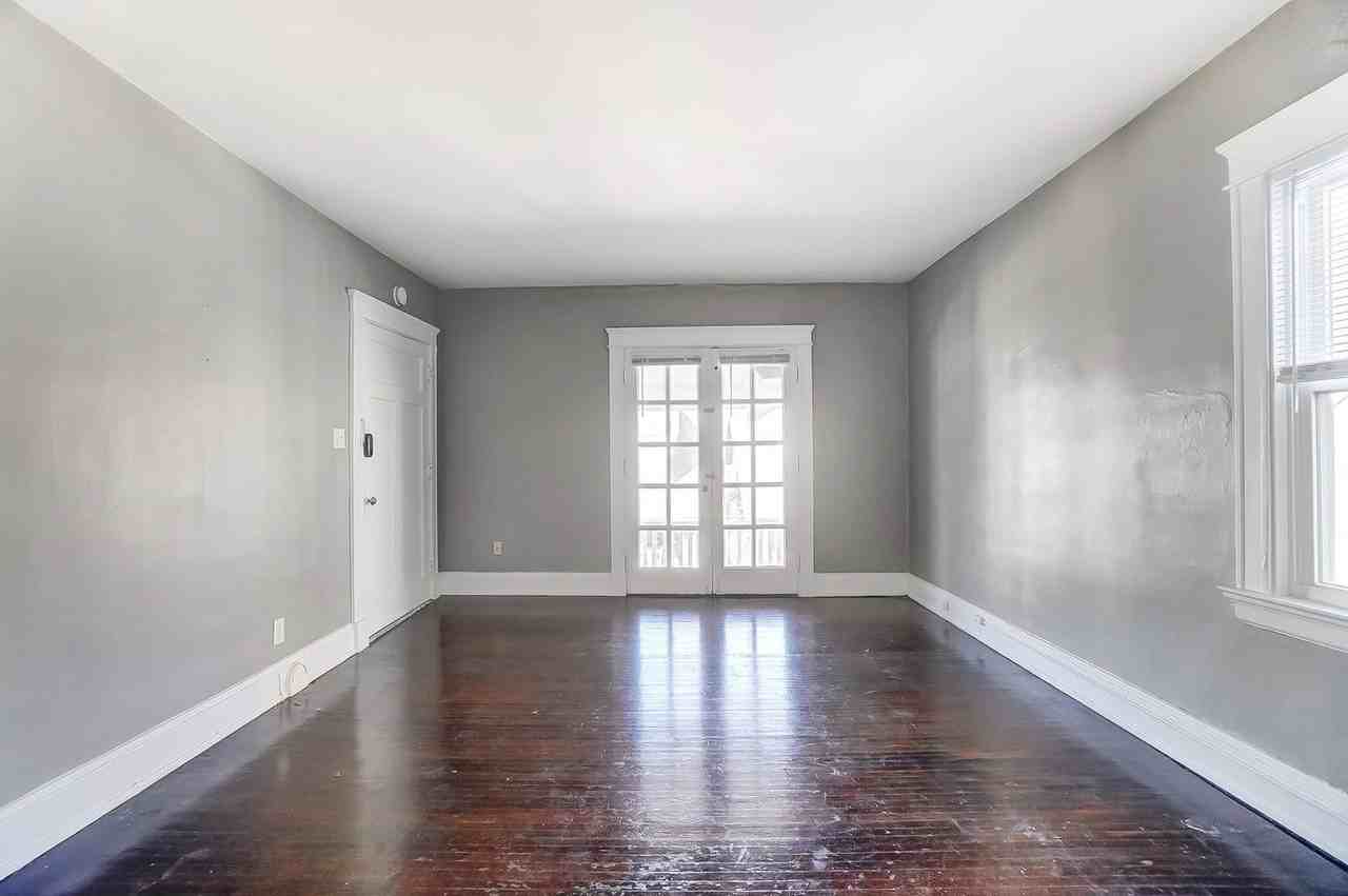 3640 Besuden Ct #5 - Photo 3 of 22
