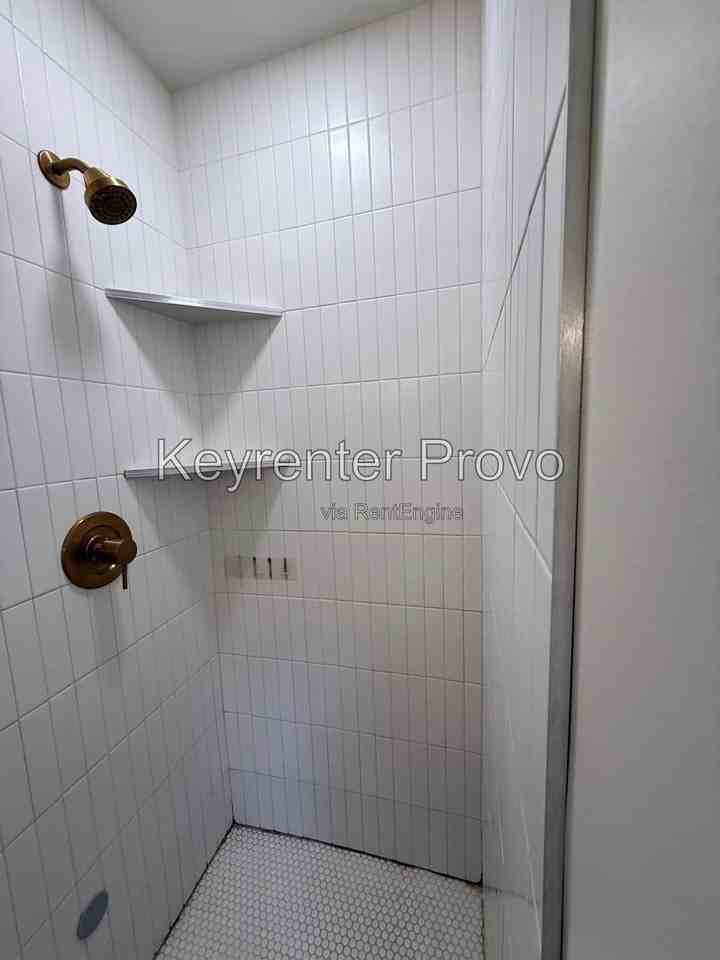 153 E 200 S - Photo 3 of 9