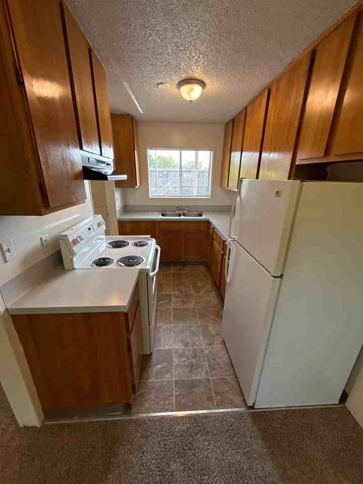 528 Sw Levens St #19 - Photo 6 of 16