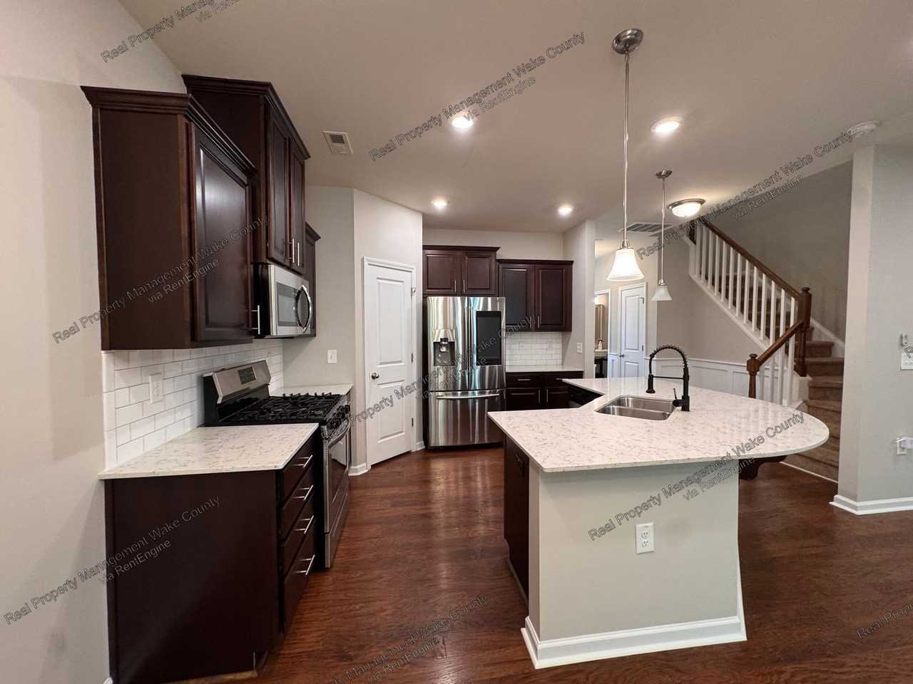 1113 Neighborly Way - Photo 4 of 42