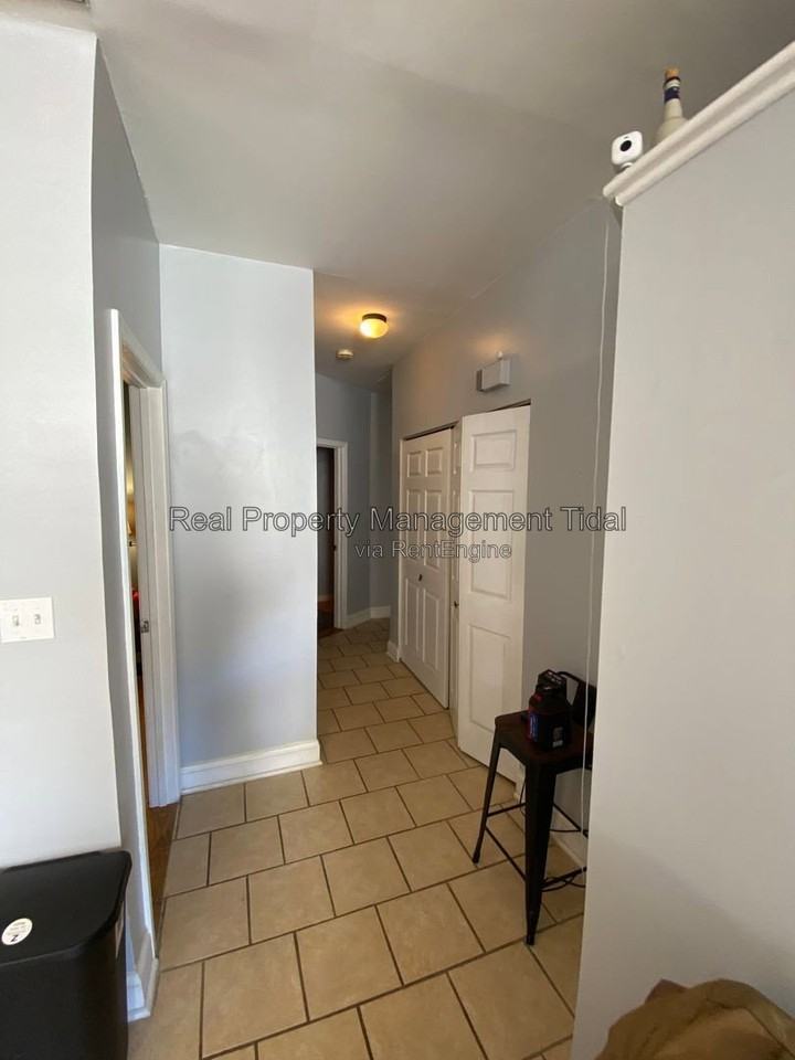 475 Crosland Ct - Photo 6 of 9