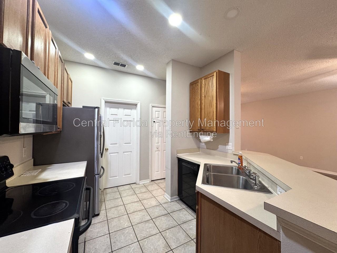 5716 Port Concorde Ln - Photo 5 of 25