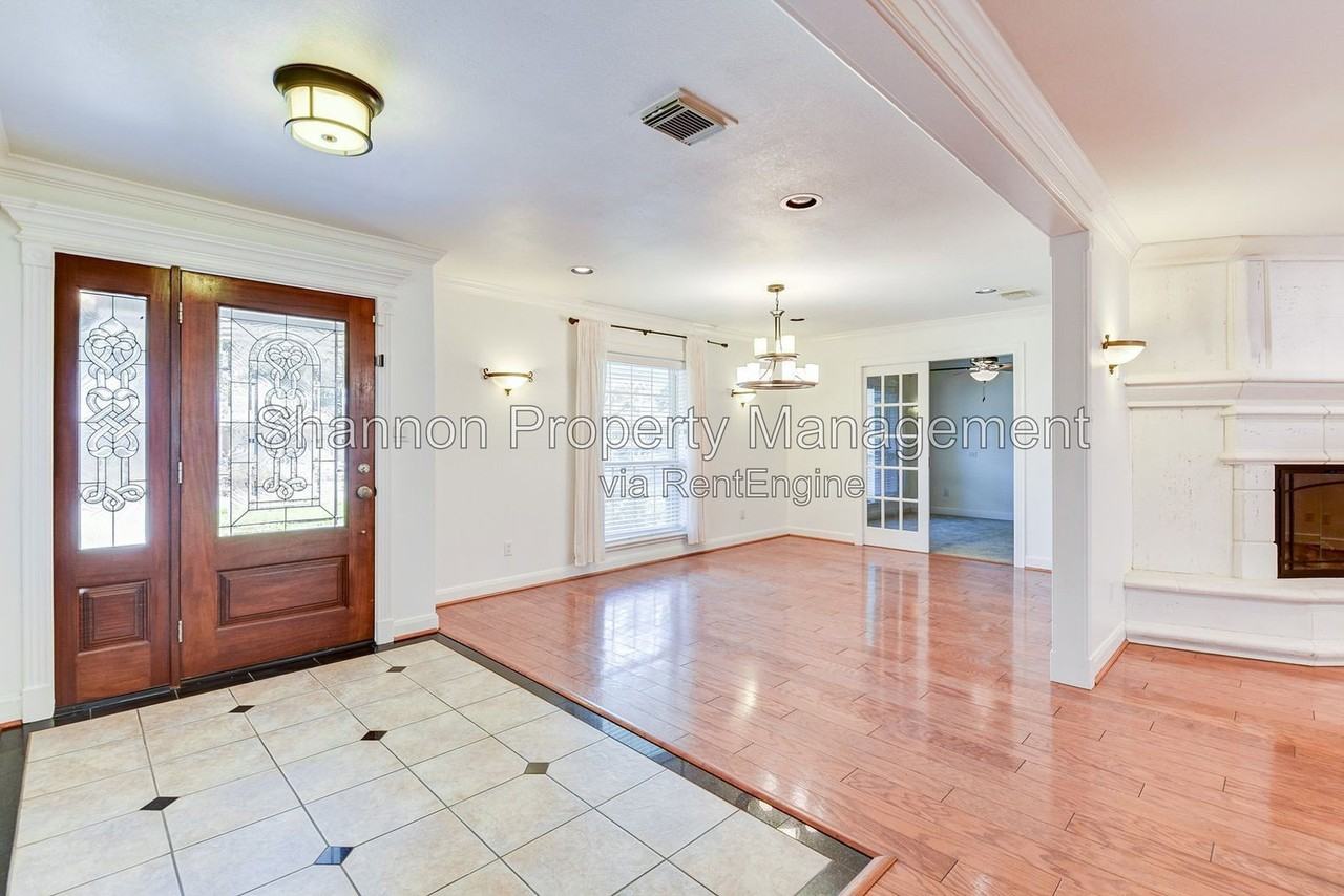 6754 Cindy Ln - Photo 3 of 30