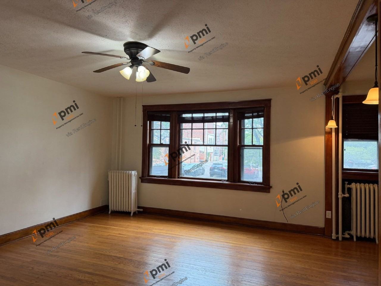 710 Perry St #2 - Photo 5 of 14