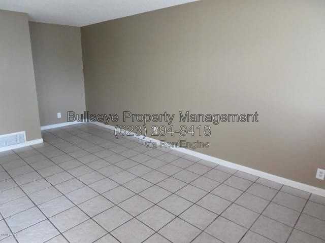 1901 S Farmer Ave #1901 - Photo 7 of 44