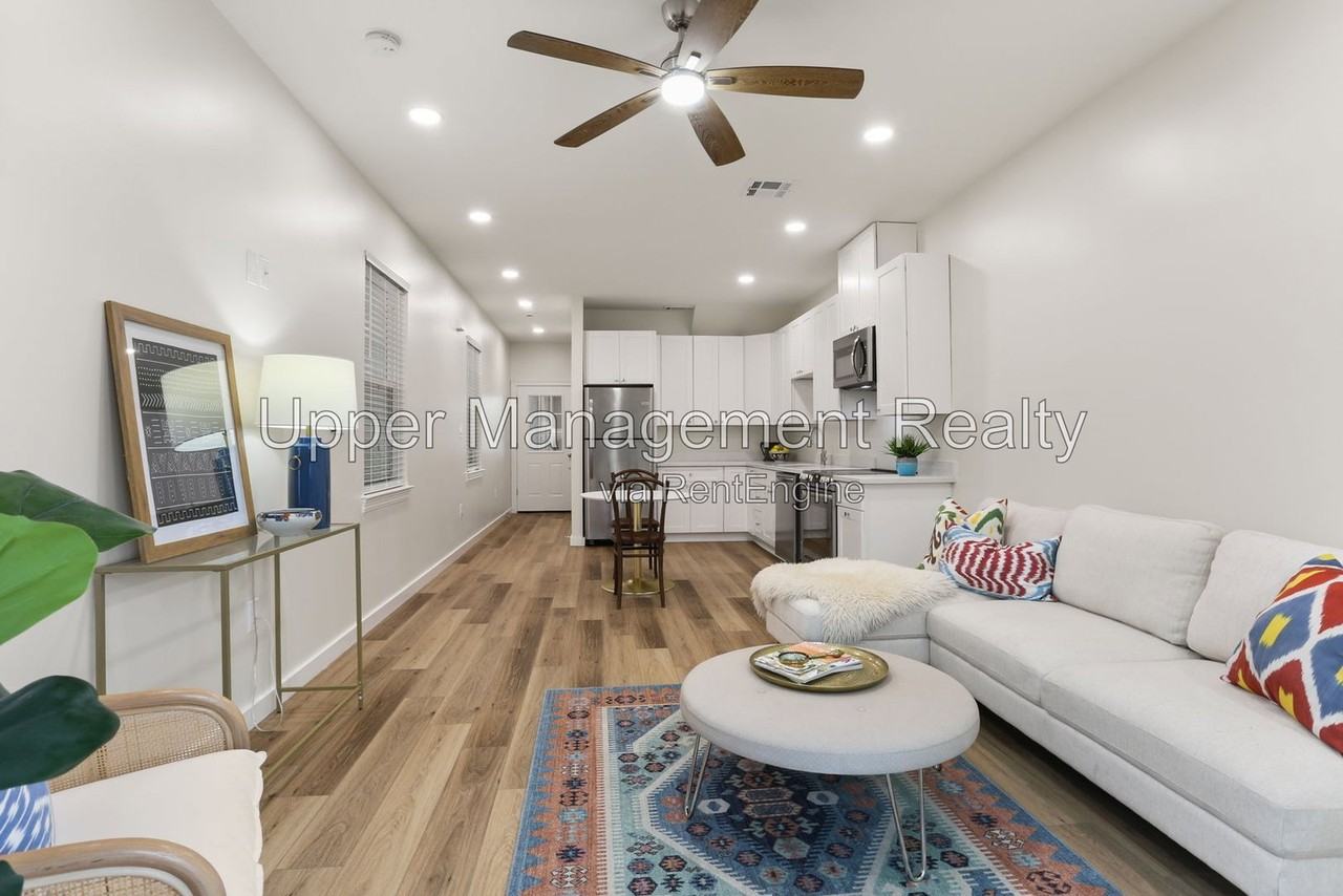 2914 Mandeville St #2912 - Photo 3 of 14
