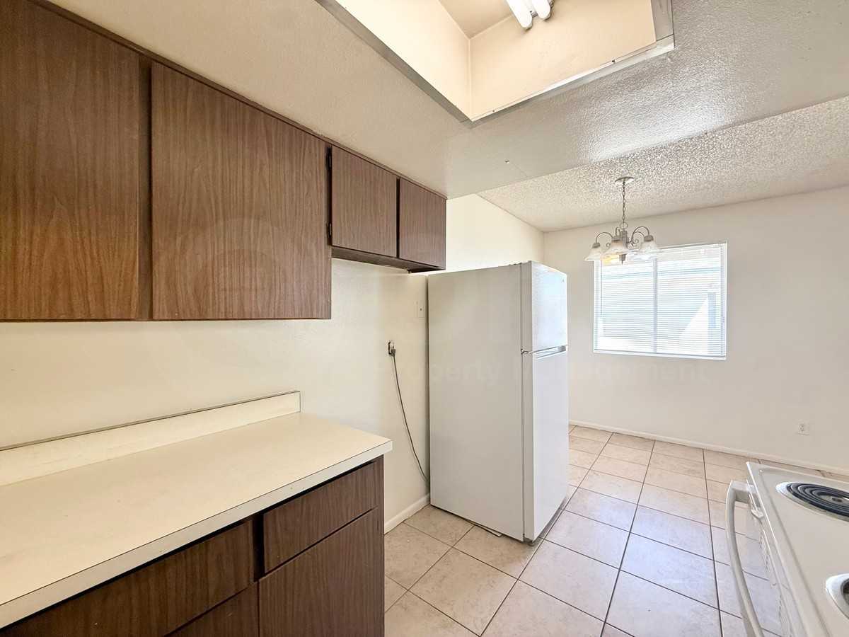 2021 W Hayward Ave #30 - Photo 4 of 14