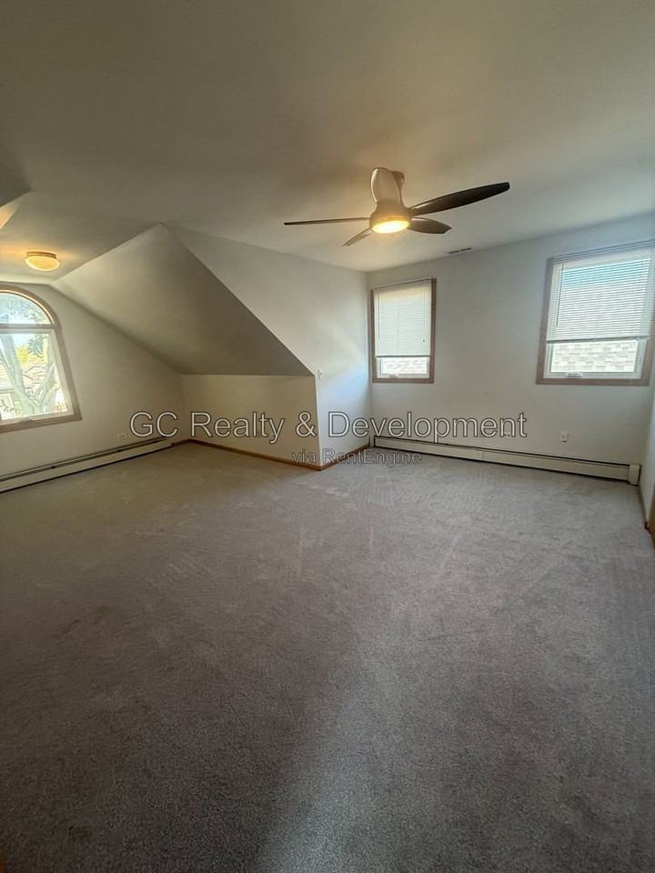 2519 Scoville Ave - Photo 7 of 22