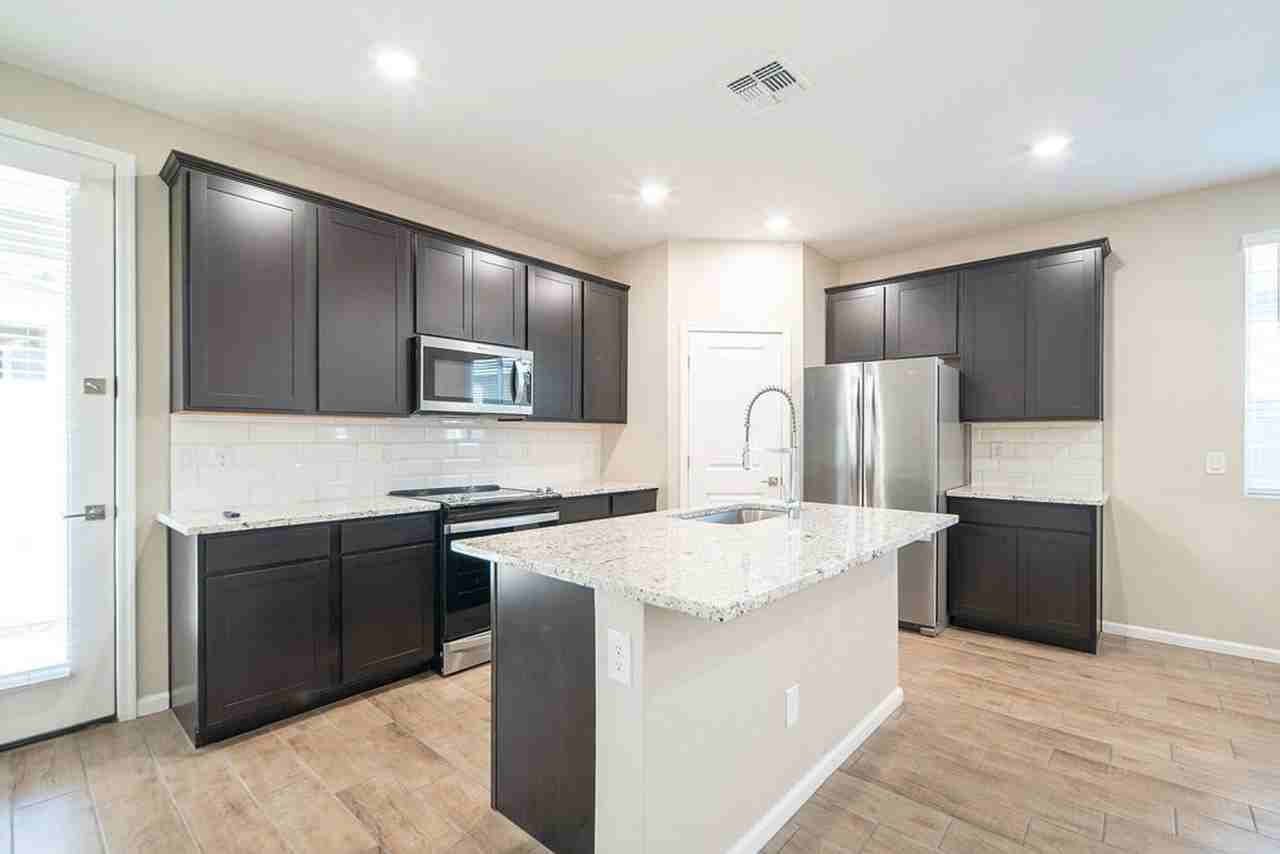 17370 W Via De Luna Dr - Photo 4 of 20