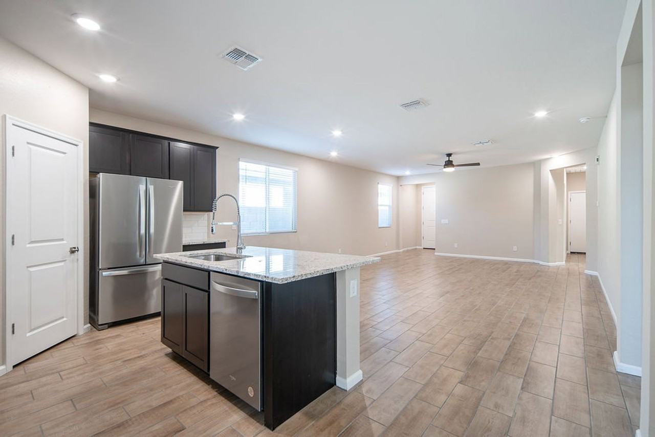 17370 W Via De Luna Dr - Photo 6 of 20