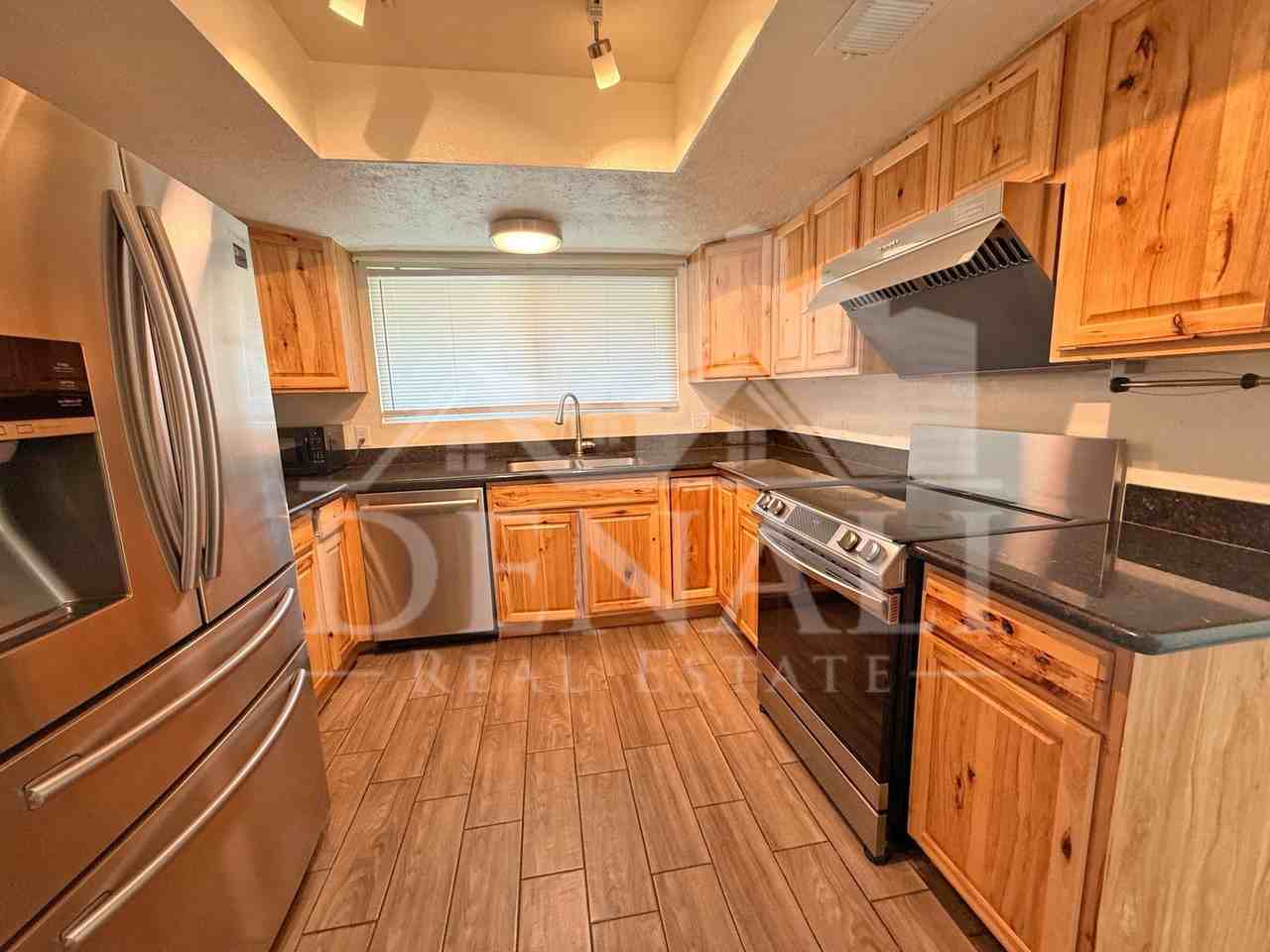 916 W Strahan Dr - Photo 7 of 25