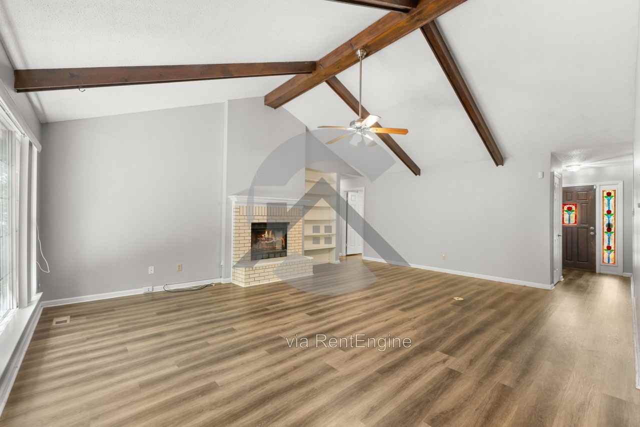16 Scarlet Maple Ct - Photo 3 of 15
