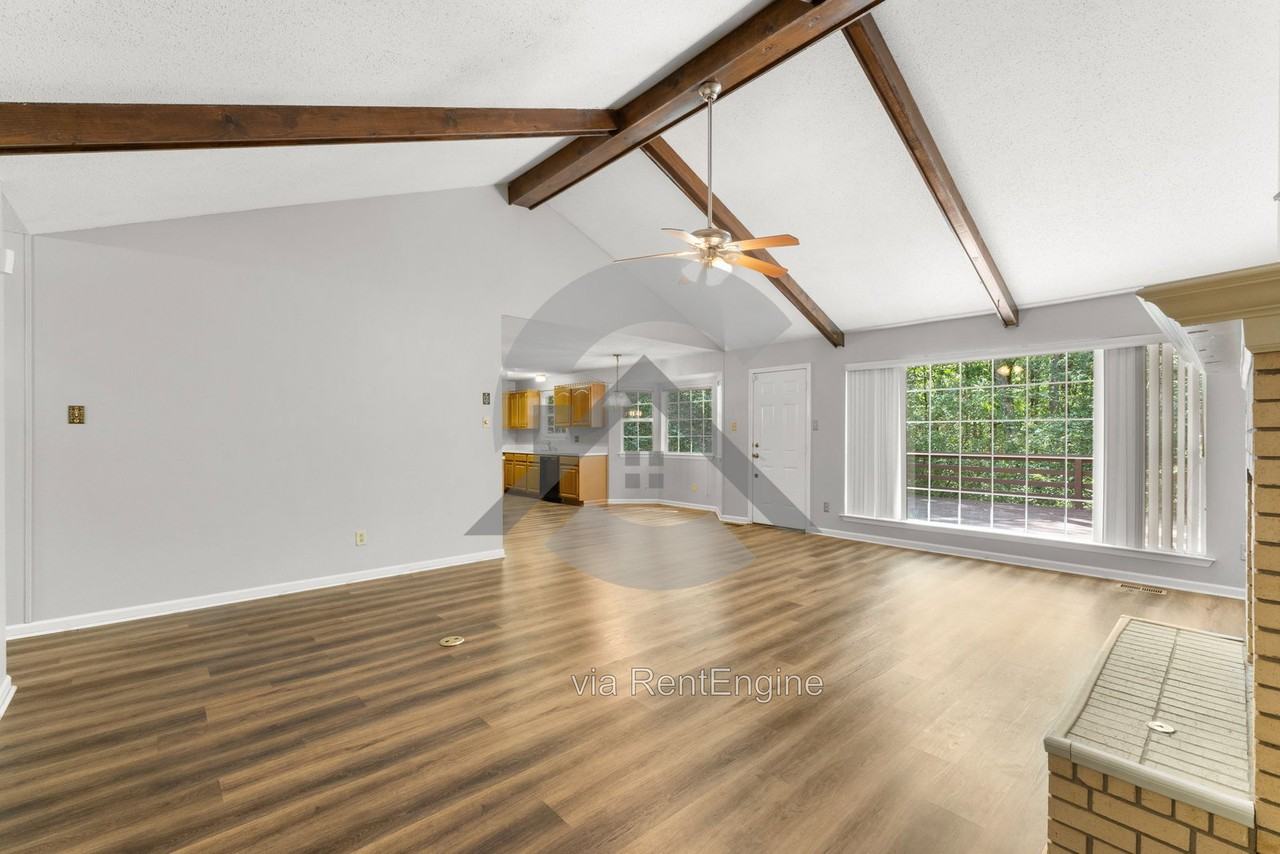 16 Scarlet Maple Ct - Photo 4 of 15