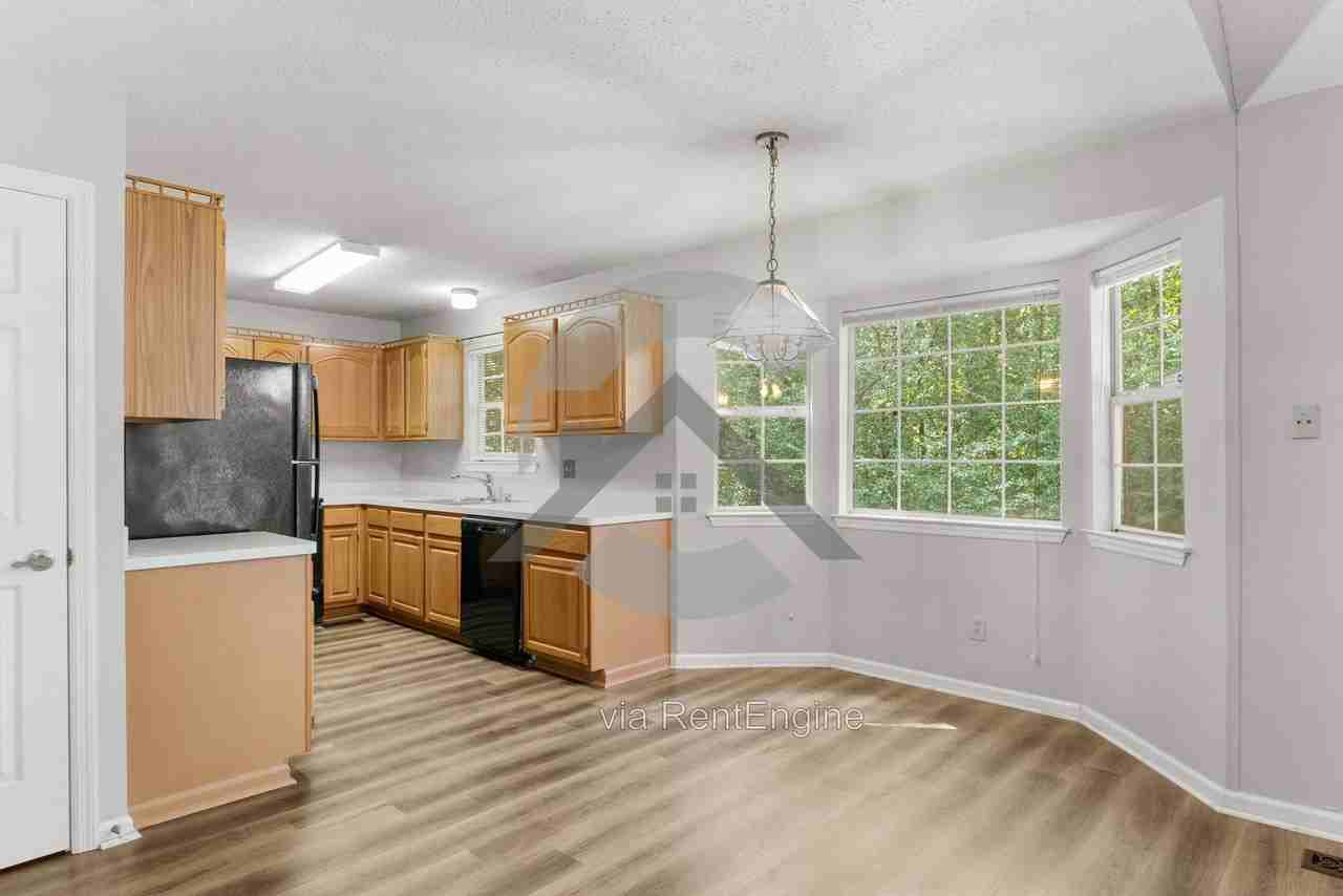 16 Scarlet Maple Ct - Photo 5 of 15
