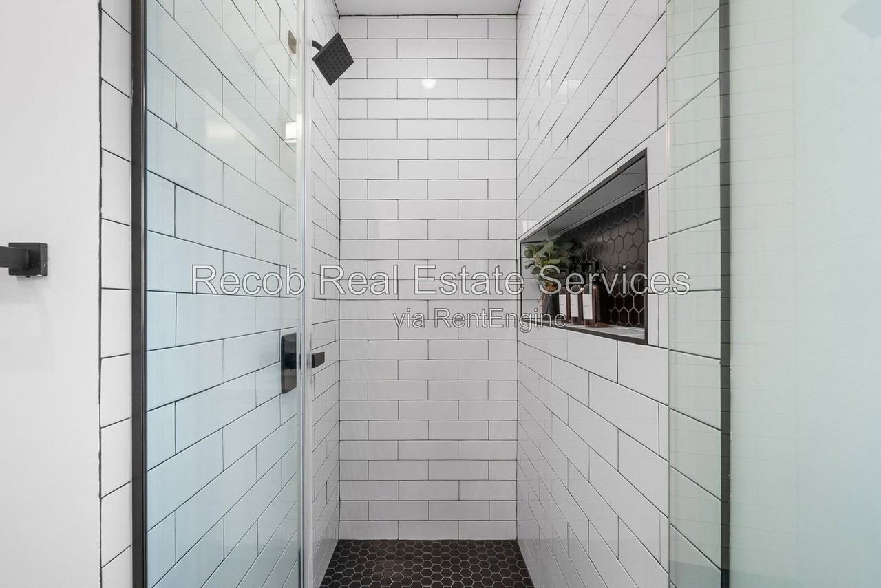 5116 69th St #5106 - Photo 6 of 17