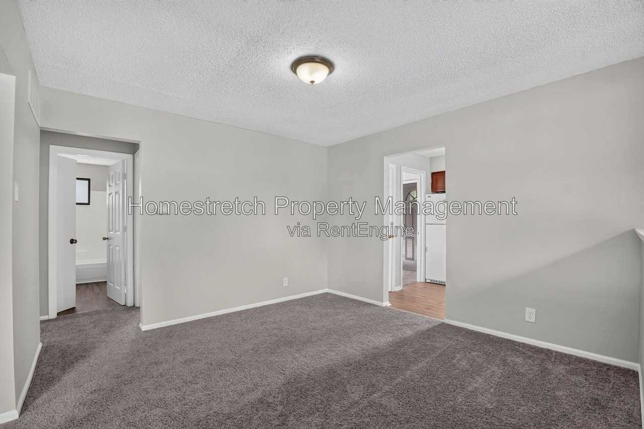 10063 Northgate Dr - Photo 7 of 26
