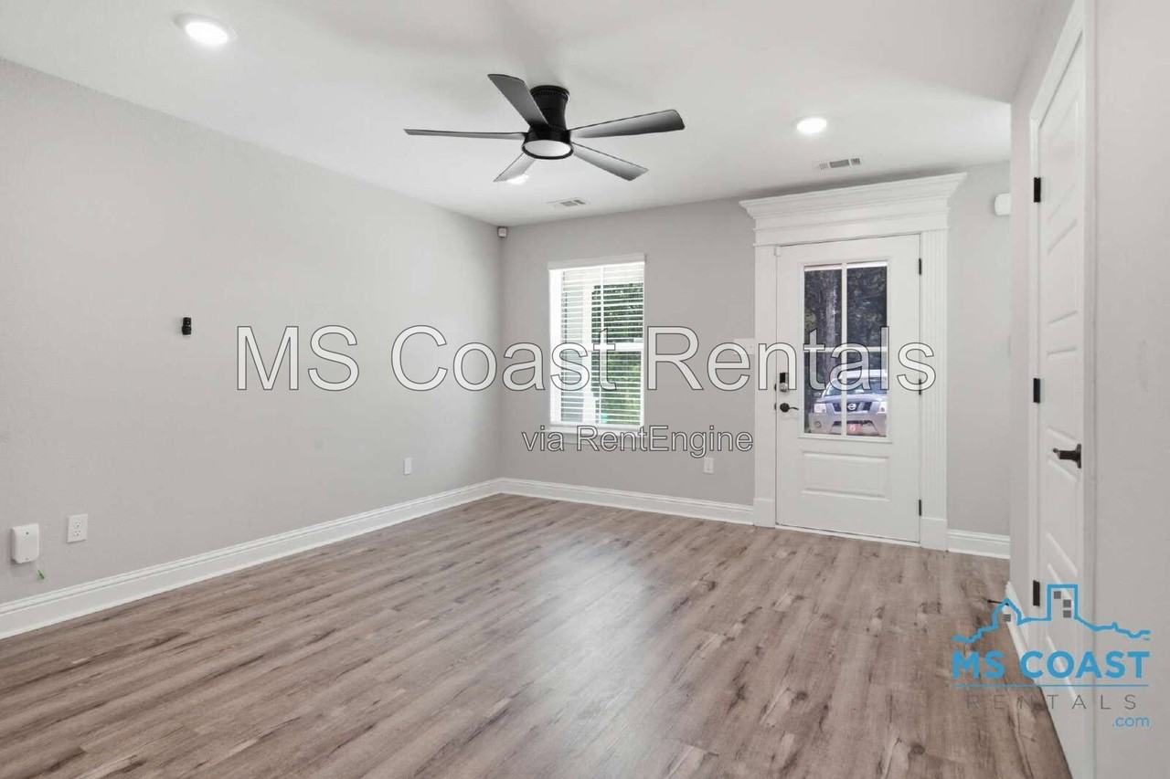 13393 Rene Ave - Photo 5 of 25