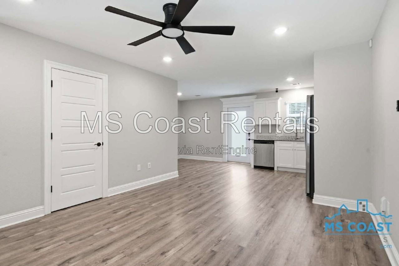 13393 Rene Ave - Photo 6 of 25