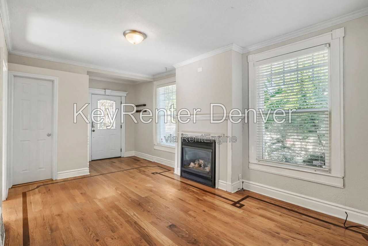 1414 N Clarkson St - Photo 6 of 18