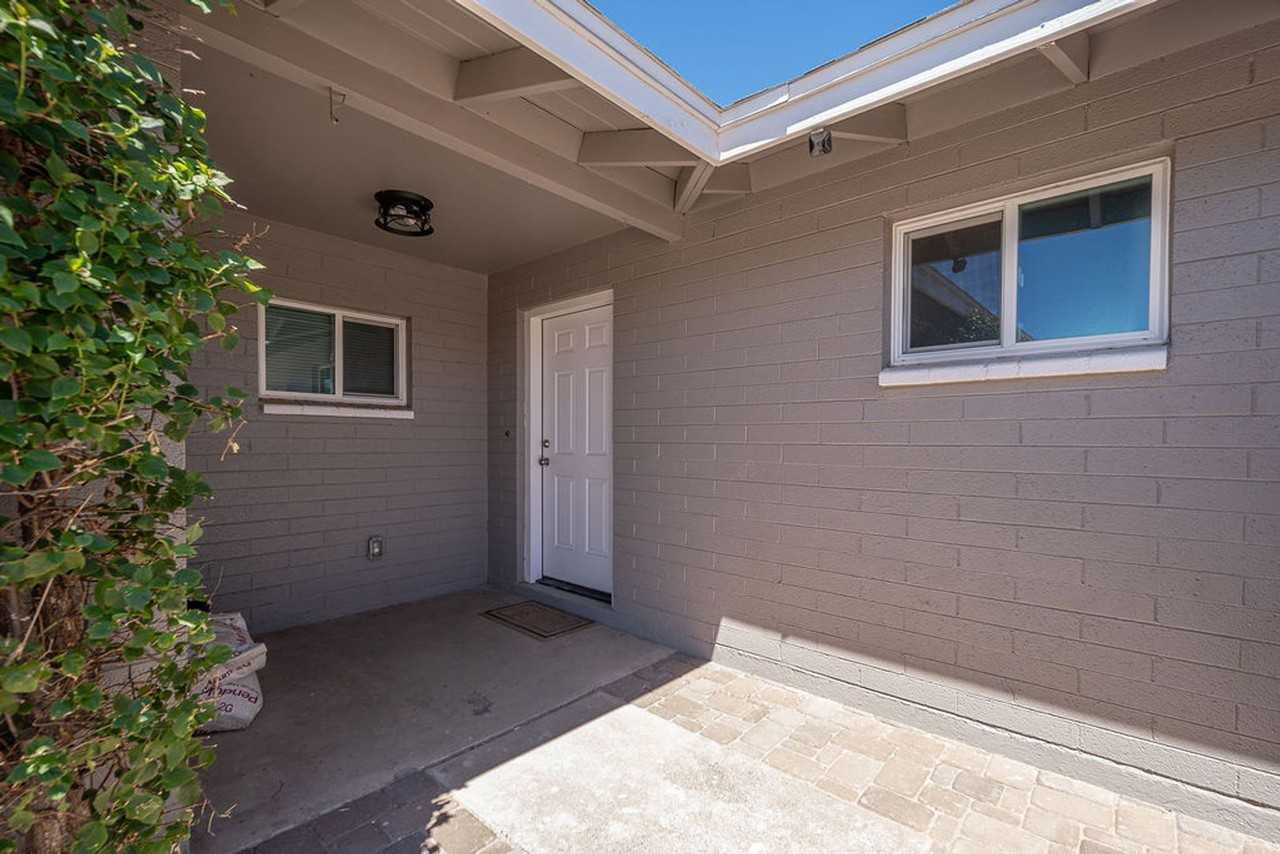 4002 N 59th Dr - Photo 6 of 27