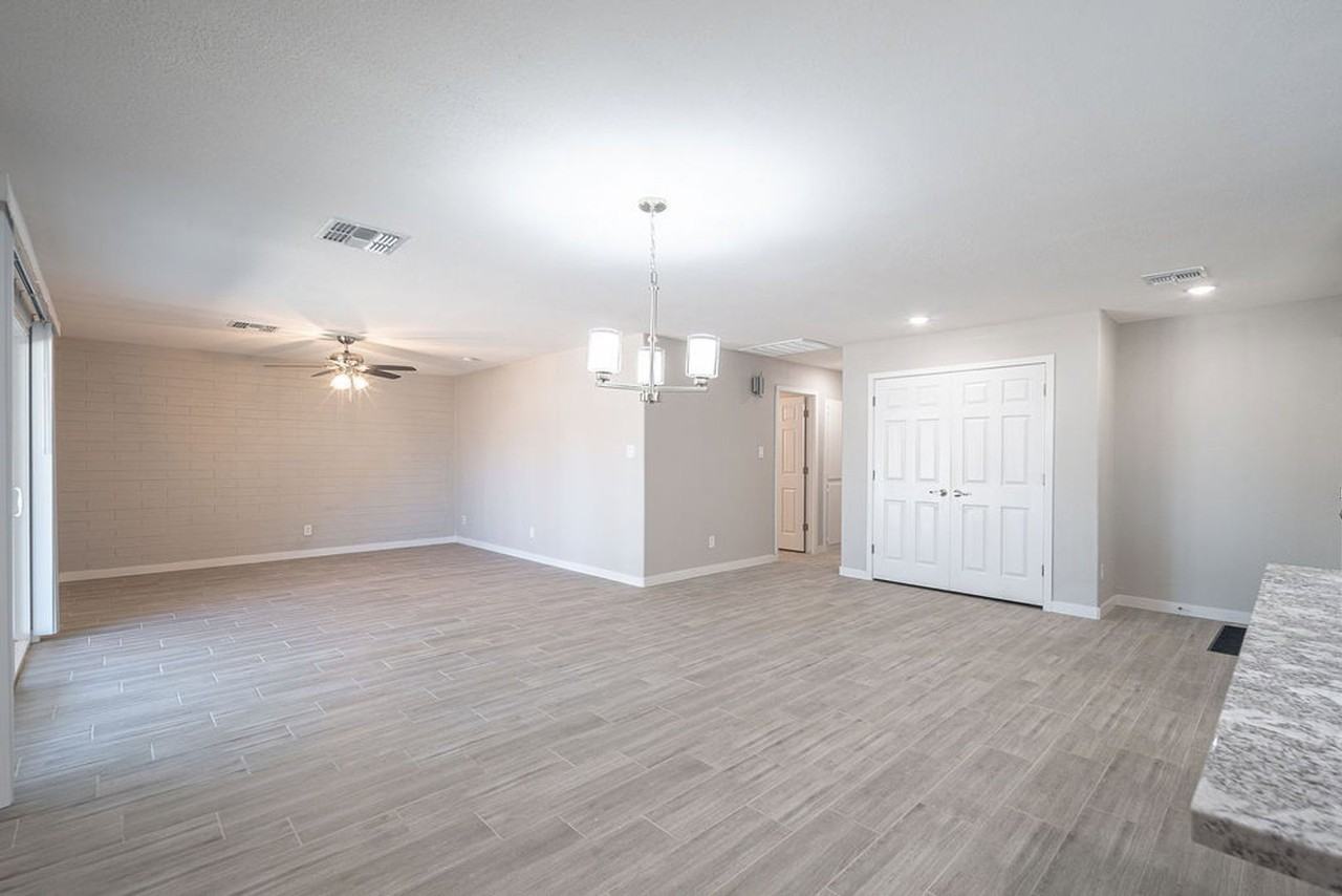 4002 N 59th Dr - Photo 7 of 27
