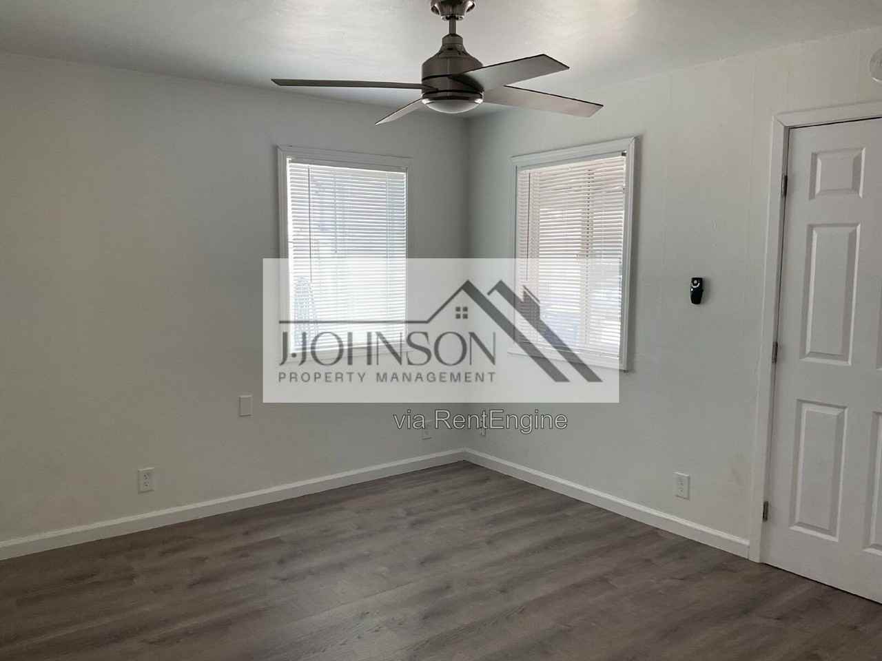 214 W Carlton Way - Photo 3 of 6
