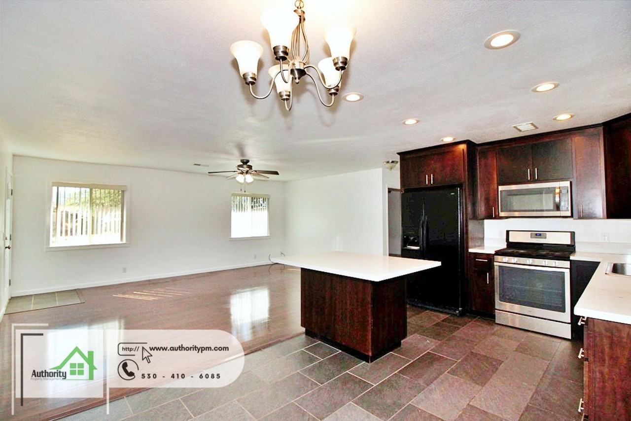 1225 Washington Ave - Photo 6 of 16
