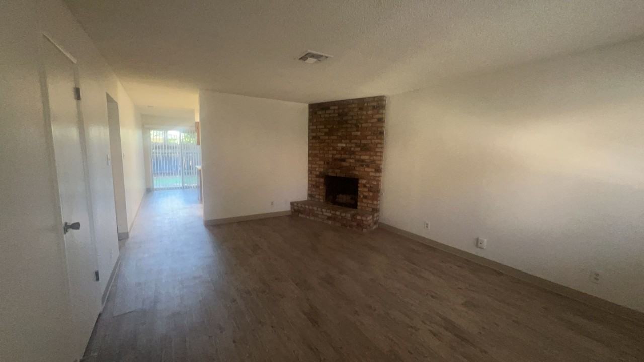 249 W Alexander Ave - Photo 4 of 18