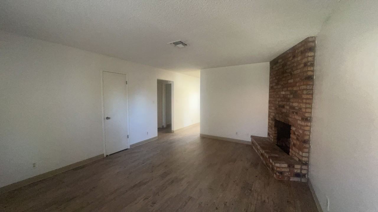 249 W Alexander Ave - Photo 5 of 18