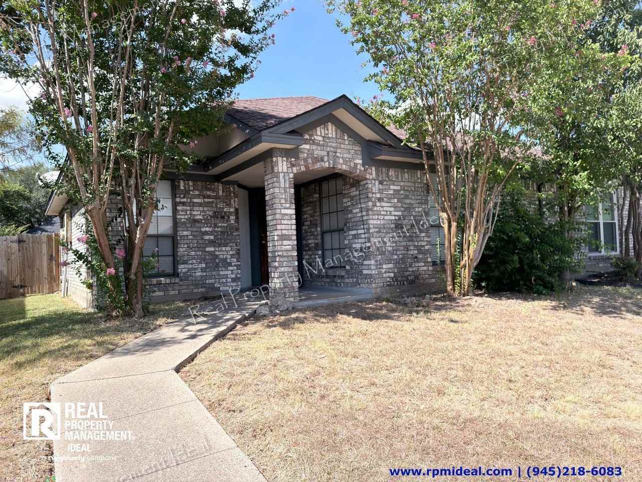 1801 Quail Run Dr - Photo 2 of 25