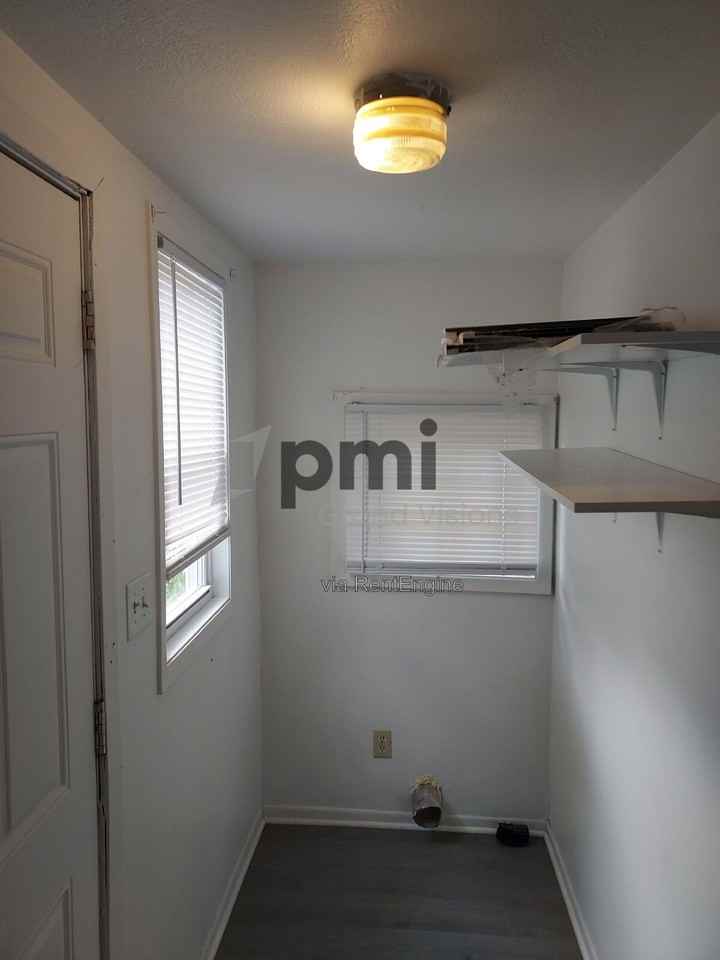 419 E Peoria Ave - Photo 7 of 26