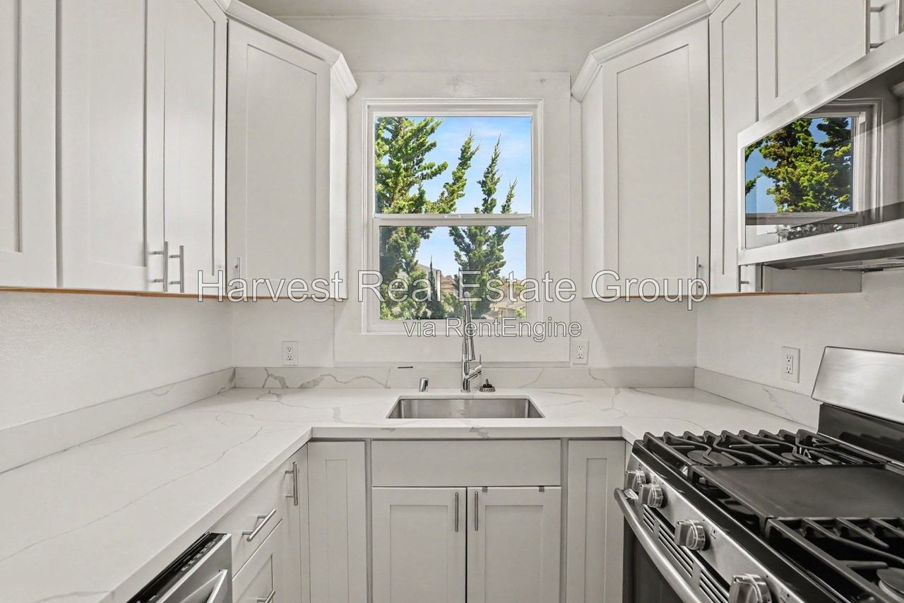 1476 79th Ave - Photo 6 of 16