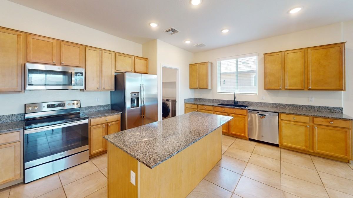 25152 N 135th Ave - Photo 3 of 17