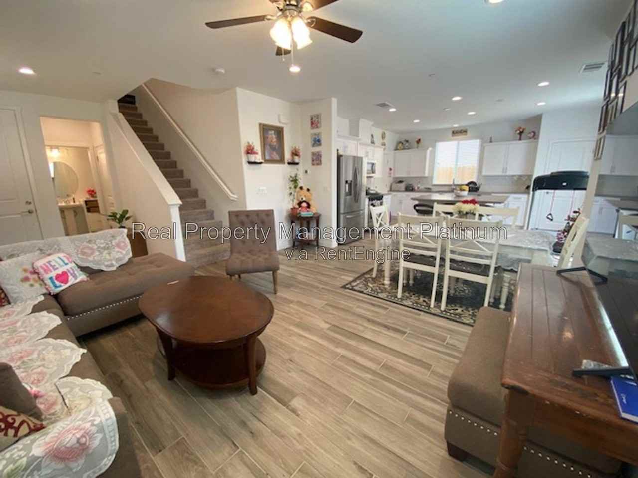 807 Descanso Ave - Photo 2 of 18