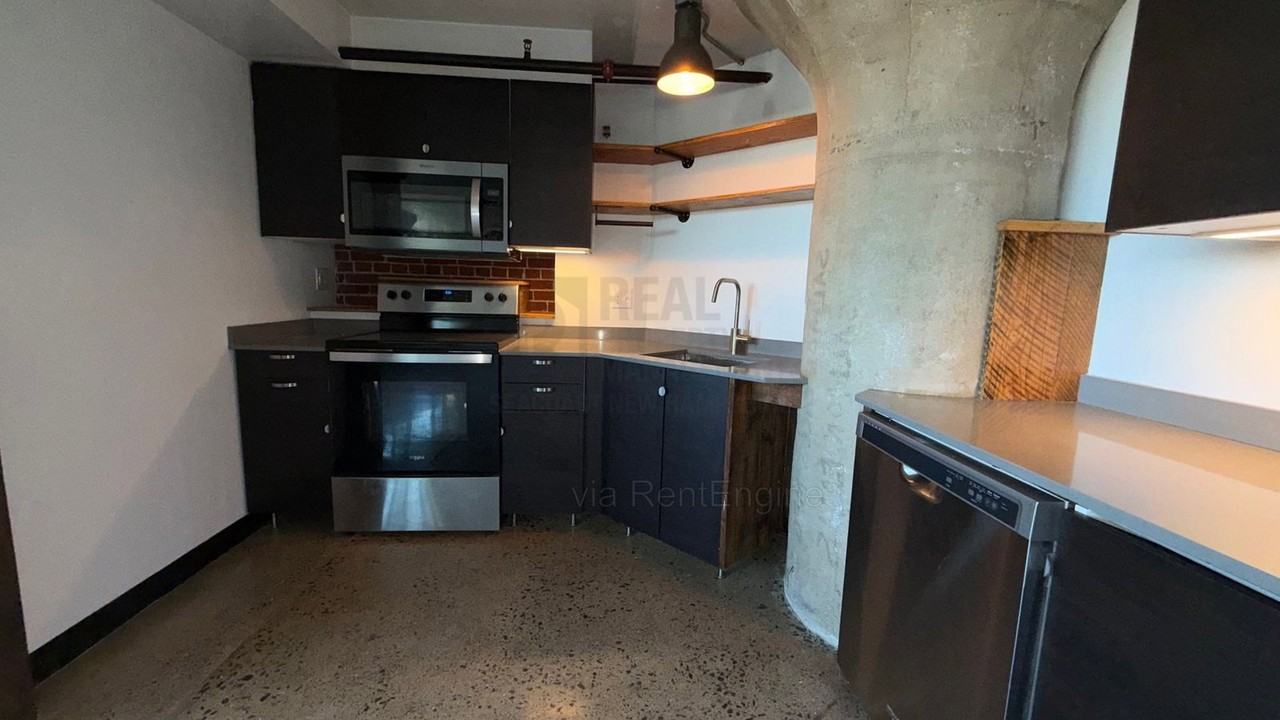 710 Main St #2A - Photo 2 of 20