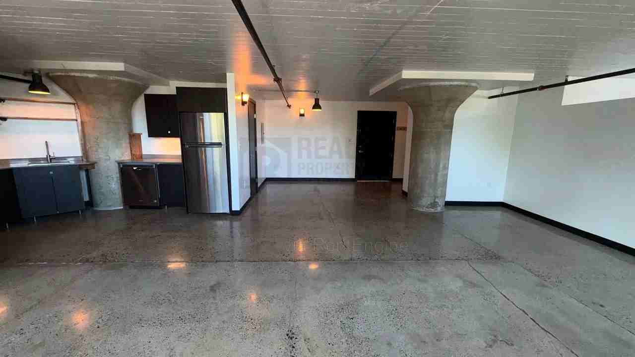 710 Main St #2A - Photo 3 of 20