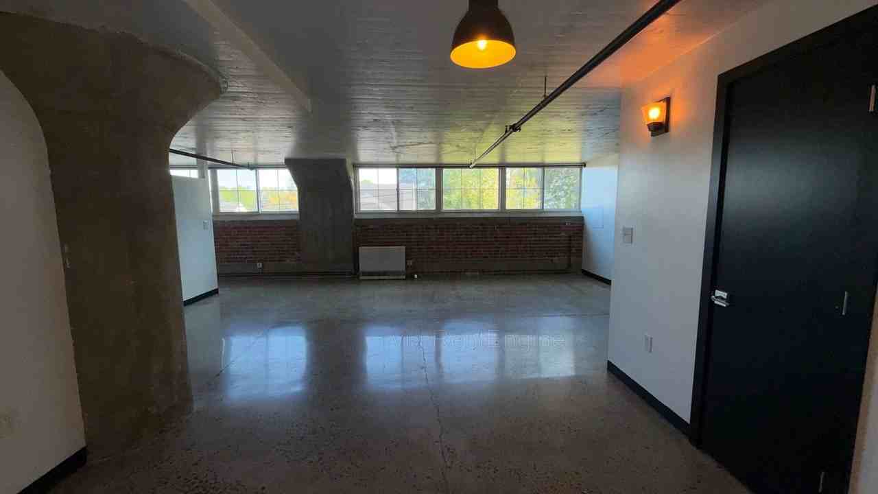 710 Main St #2A - Photo 5 of 20