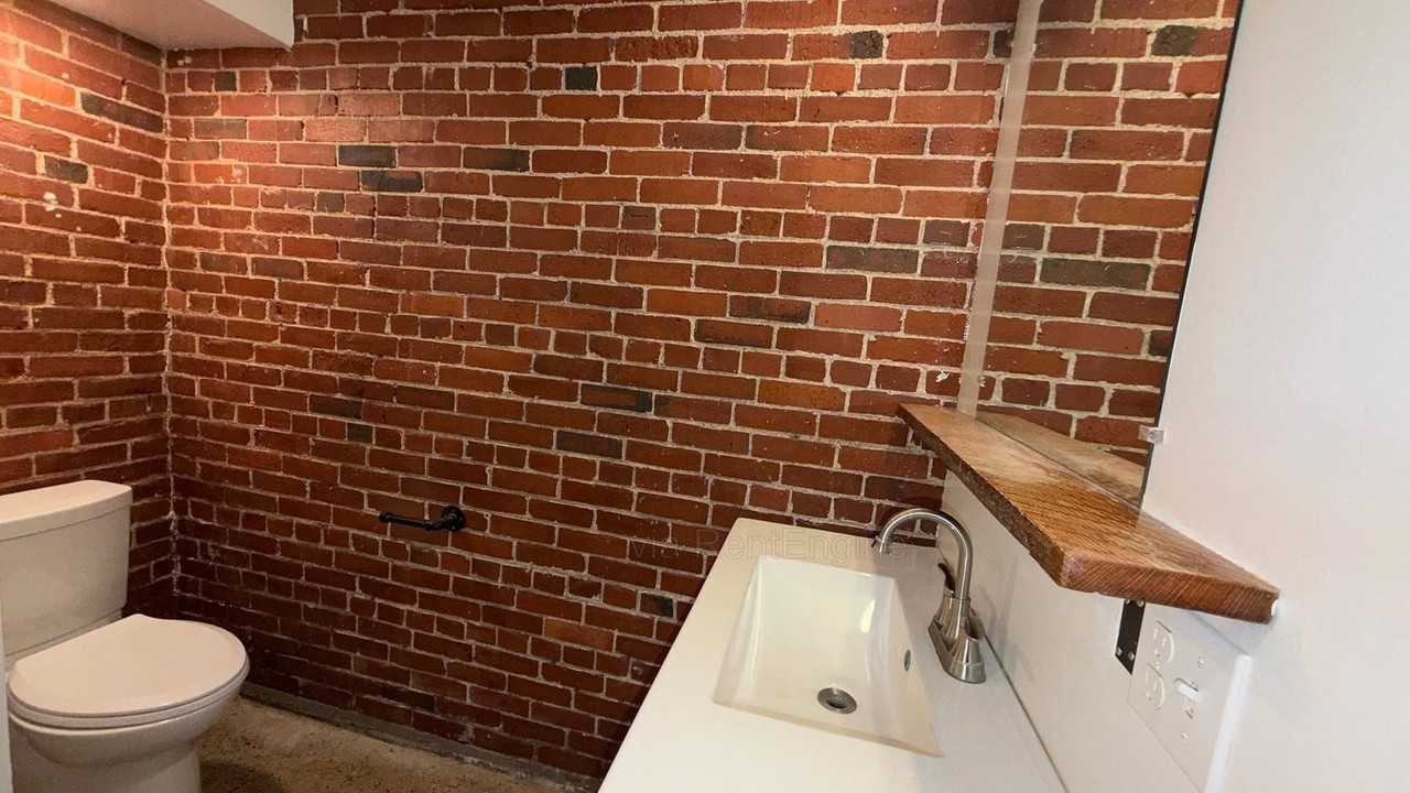 710 Main St #2A - Photo 7 of 20