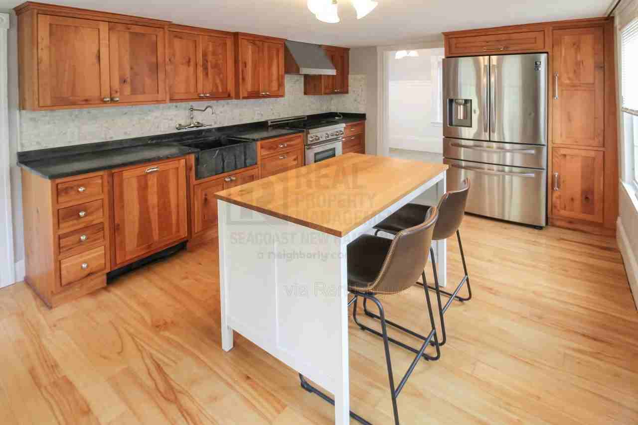 445 Pleasant St #2 - Photo 4 of 34