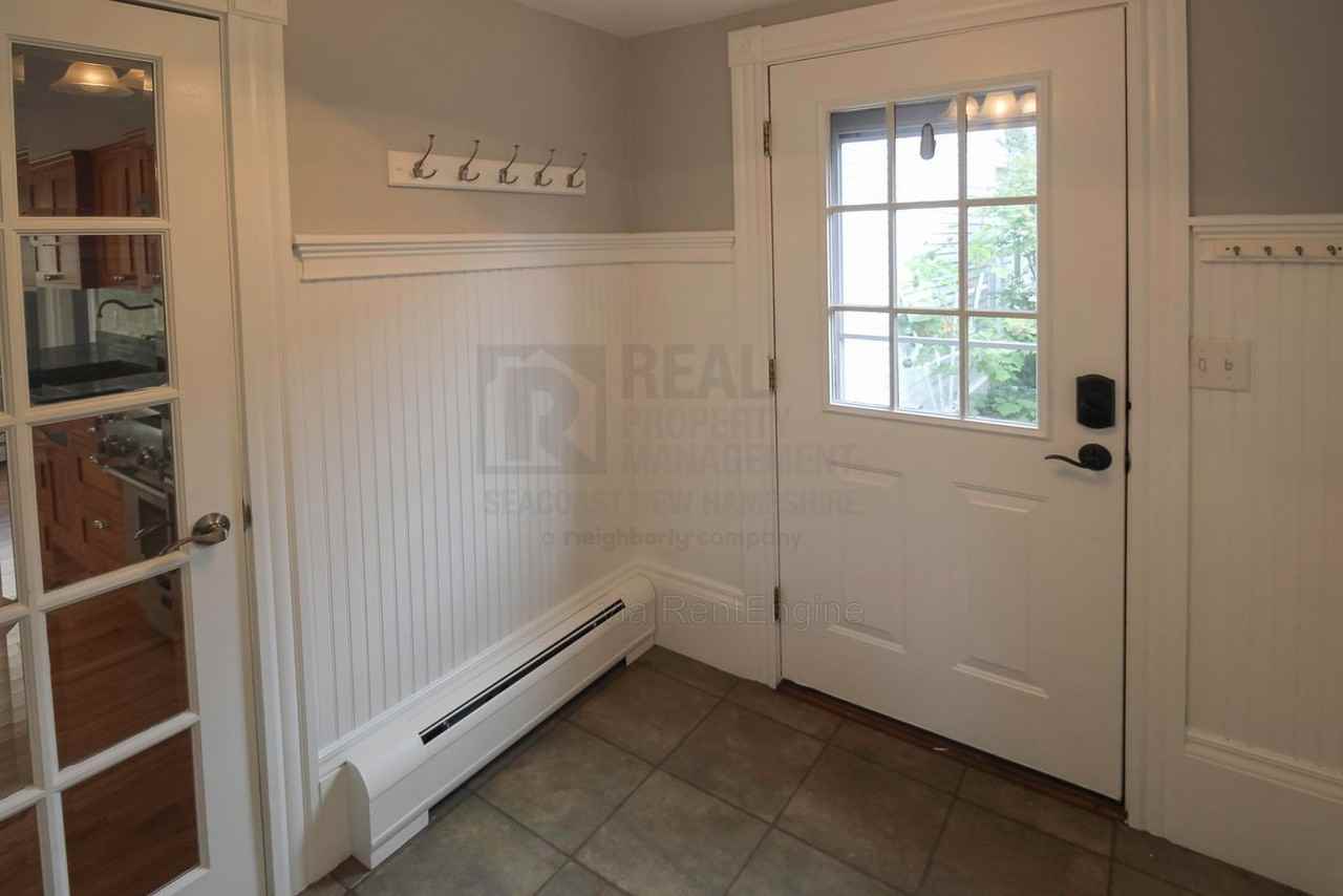 445 Pleasant St #2 - Photo 6 of 34