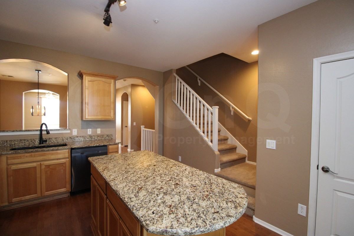 2619 S Balsam Dr - Photo 4 of 26