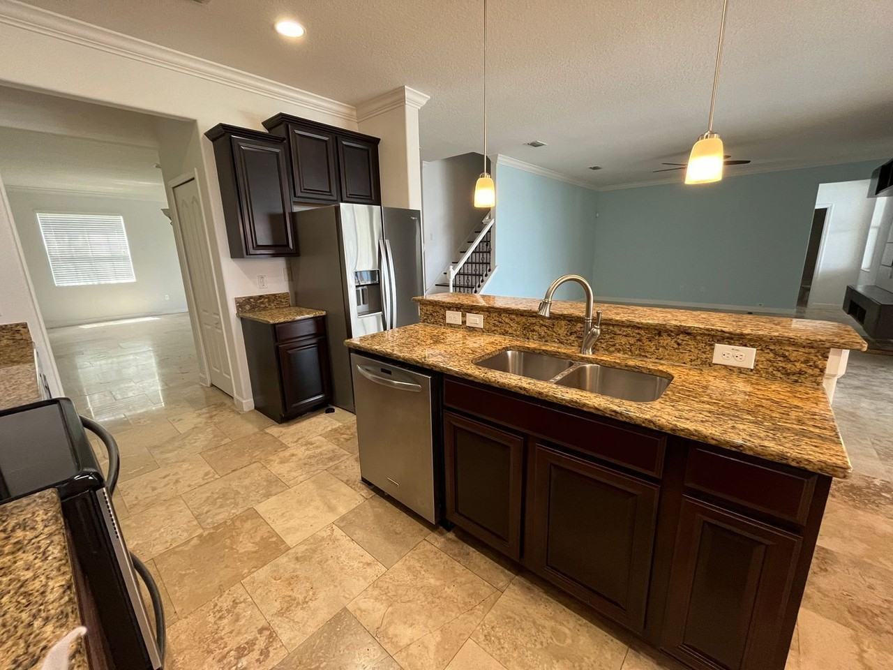 14724 Crosston Bay Ct - Photo 4 of 42