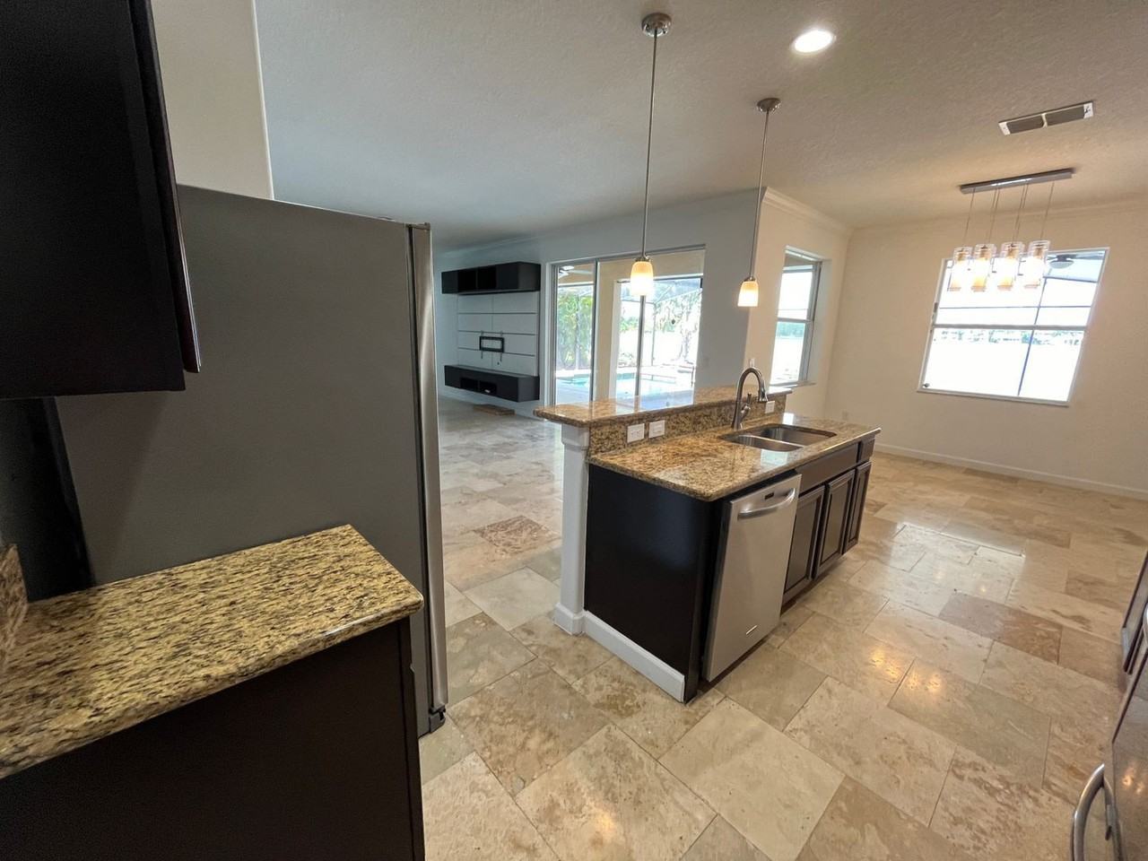 14724 Crosston Bay Ct - Photo 5 of 42