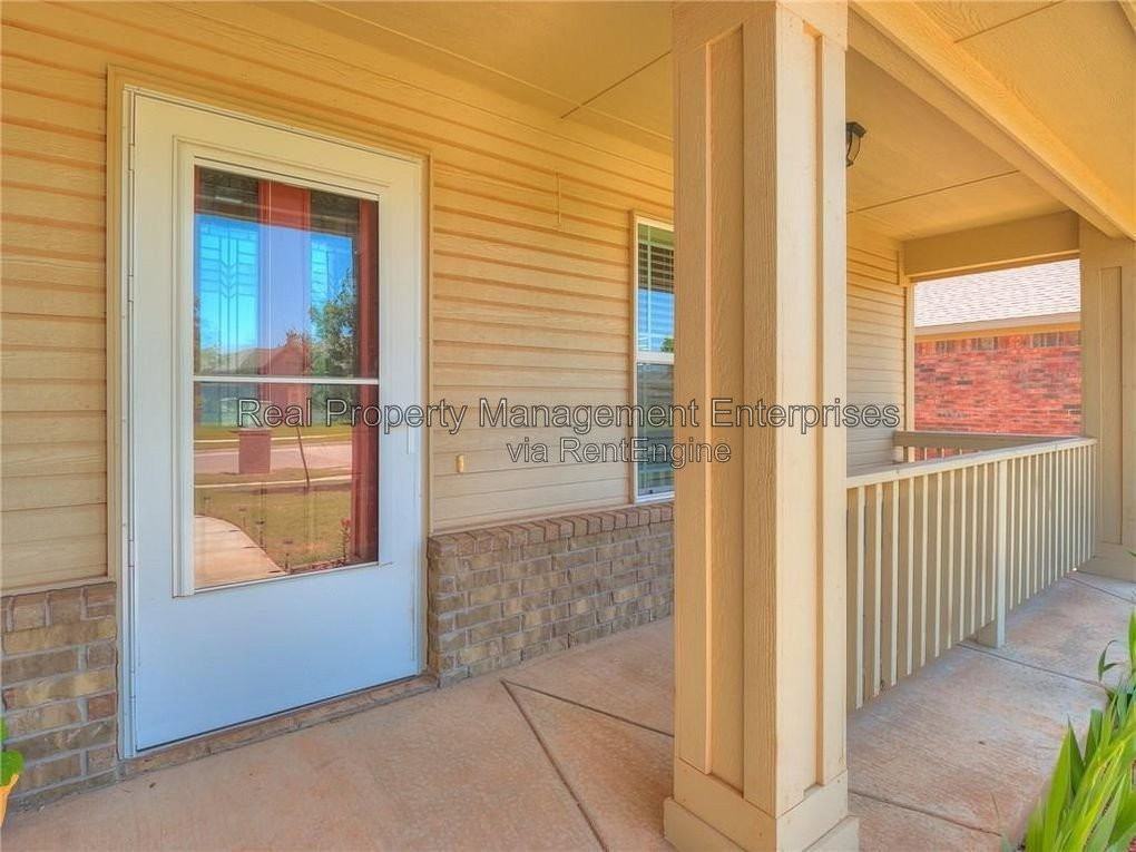 13208 Running Pebble Rd - Photo 2 of 20
