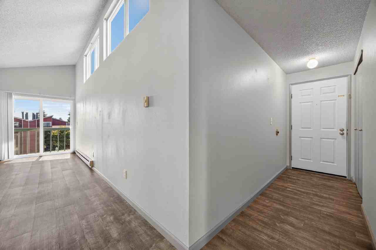 3430 I St Ne - Photo 3 of 21