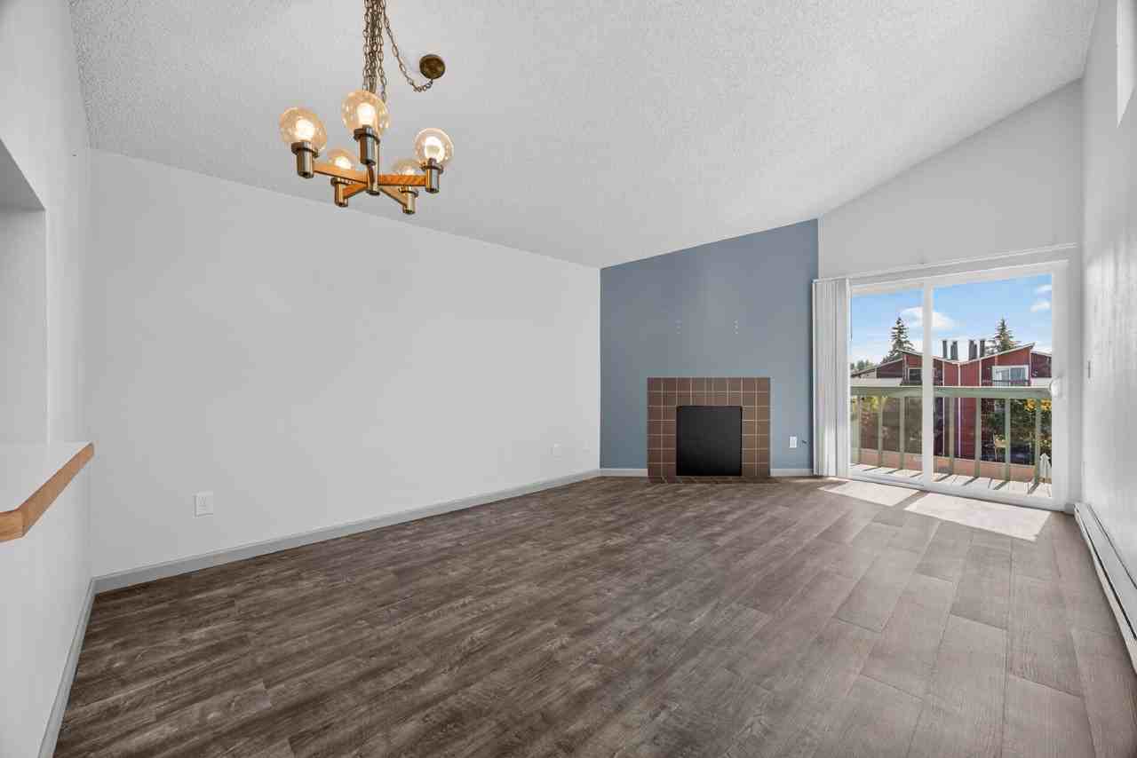 3430 I St Ne - Photo 4 of 21