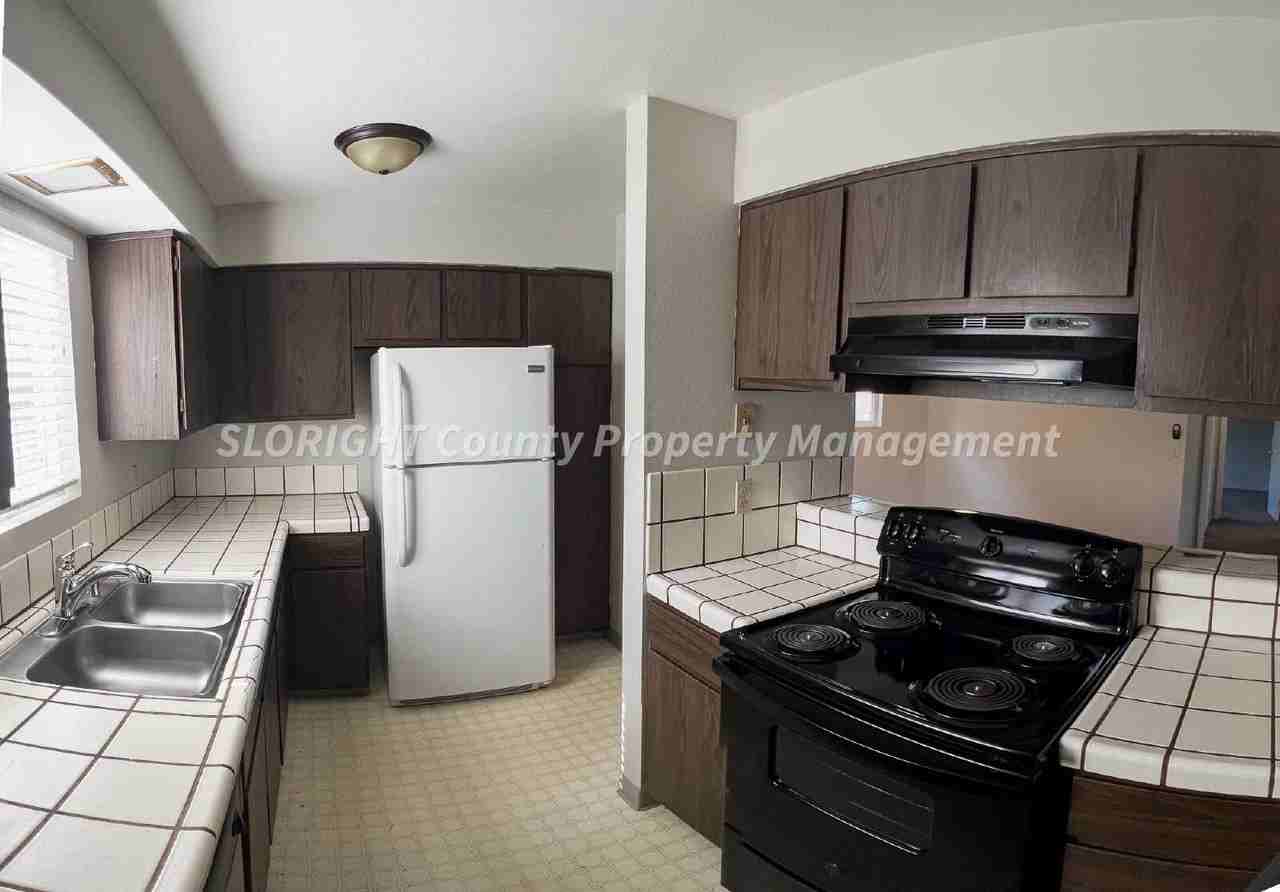 121 Oak St Apt C - Photo 5 of 11